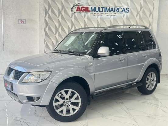 MITSUBISHI-PAJERO TR4-2011