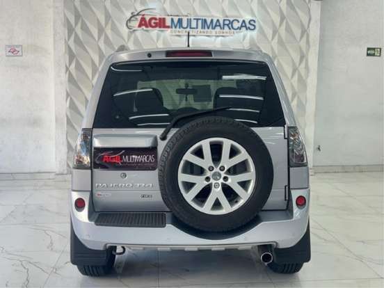 MITSUBISHI-PAJERO TR4-2011