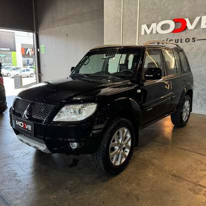 MITSUBISHI-PAJERO TR4-2.0 4X4 16V 140CV FLEX 4P AUTOMÁTICO MITSUBISHI-PAJERO TR4-2010
