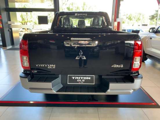 MITSUBISHI-TRITON-2.4 BITURBO DIESEL CD GLS 4X4 AUTOMÁTICO MITSUBISHI-TRITON-2026