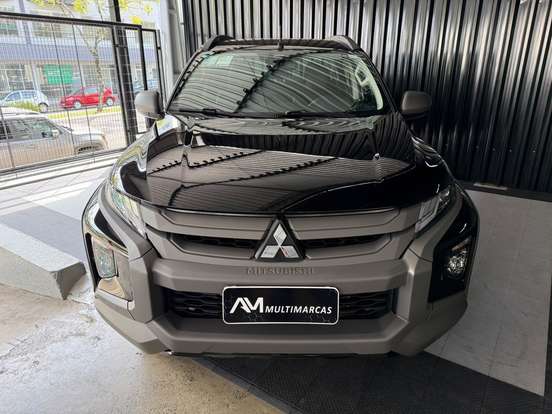 MITSUBISHI-TRITON-2.4 BITURBO DIESEL CD GLS 4X4 AUTOMÁTICO MITSUBISHI-TRITON-2024