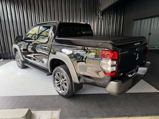 MITSUBISHI-TRITON-2.4 BITURBO DIESEL CD GLS 4X4 AUTOMÁTICO MITSUBISHI-TRITON-2024