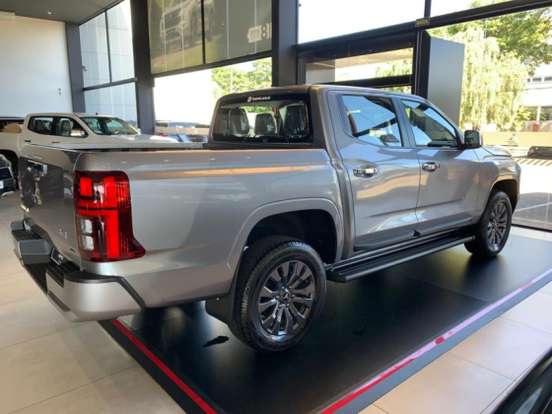 MITSUBISHI-TRITON-2026
