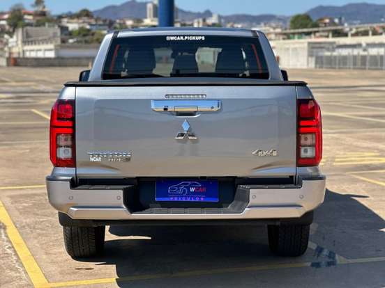 MITSUBISHI-TRITON-2.4 BITURBO DIESEL CD HPE-S 4X4 AUTOMÁTICO MITSUBISHI-TRITON-2025