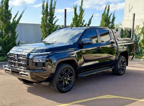 MITSUBISHI-TRITON-2026