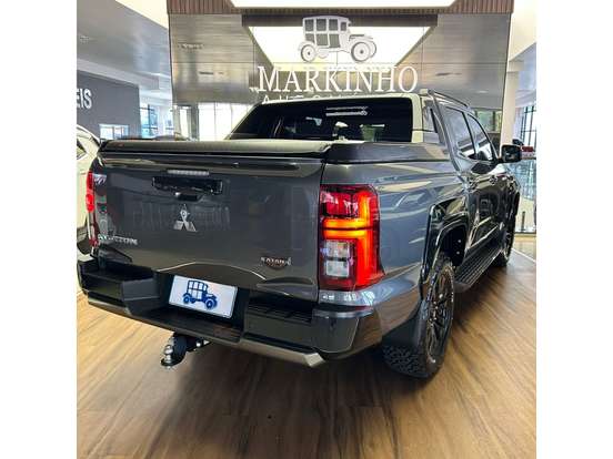 MITSUBISHI-TRITON-2.4 BITURBO DIESEL CD KATANA 4X4 AUTOMÁTICO MITSUBISHI-TRITON-2025