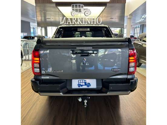 MITSUBISHI-TRITON-2.4 BITURBO DIESEL CD KATANA 4X4 AUTOMÁTICO MITSUBISHI-TRITON-2025