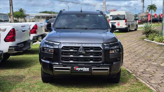 MITSUBISHI-TRITON-2025