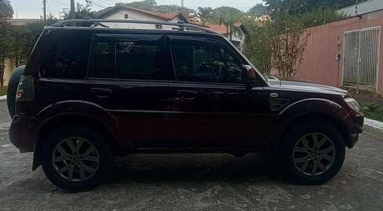 MITSUBISHI-PAJERO TR4-2.0 4X2 16V 140CV FLEX 4P AUTOMÁTICO MITSUBISHI-PAJERO TR4-2013