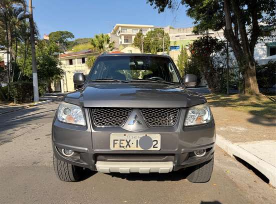 MITSUBISHI-PAJERO TR4-2012