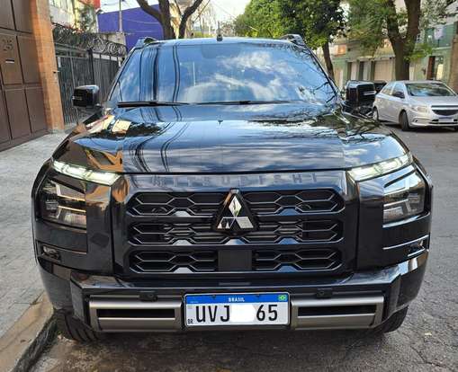 MITSUBISHI-TRITON-2026