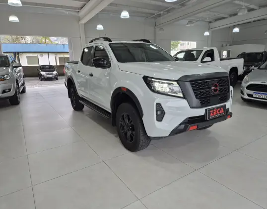 NISSAN FRONTIER 2.3 16V TURBO DIESEL PRO4X CD 4X4 AUTOMÁTICO