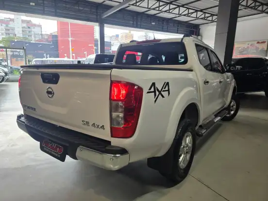 NISSAN-FRONTIER-2.3 16V TURBO DIESEL SE CD 4X4 AUTOMÁTICO NISSAN-FRONTIER-2017