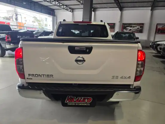 NISSAN-FRONTIER-2.3 16V TURBO DIESEL SE CD 4X4 AUTOMÁTICO NISSAN-FRONTIER-2017