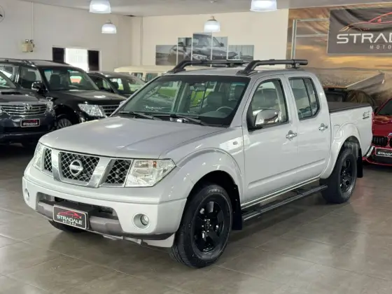 NISSAN FRONTIER 2.5 LE 4X4 CD TURBO ELETRONIC DIESEL 4P MANUAL