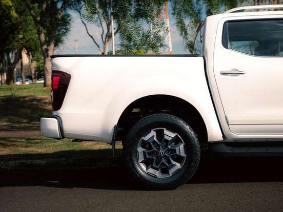 NISSAN-FRONTIER-2.3 16V TURBO DIESEL PLATINUM CD 4X4 AUTOMÁTICO NISSAN-FRONTIER-2023