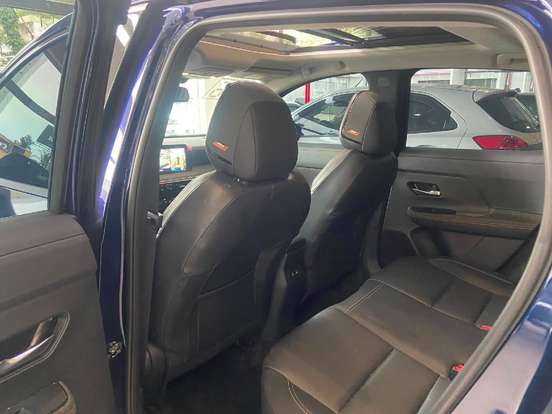 NISSAN-KICKS-2025