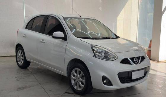 NISSAN MARCH 1.6 SV 16V FLEX 4P XTRONIC