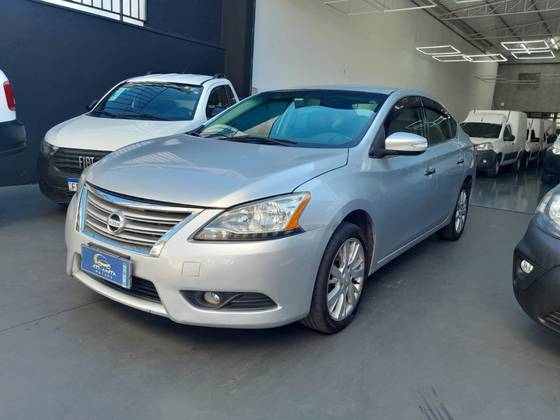 NISSAN SENTRA 2.0 SL 16V FLEX 4P AUTOMÁTICO