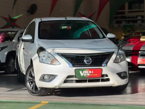 NISSAN VERSA 1.6 16V FLEXSTART UNIQUE 4P XTRONIC
