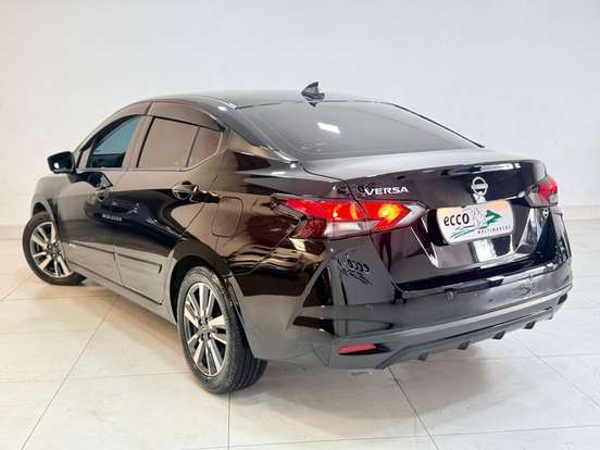 NISSAN-VERSA-2024