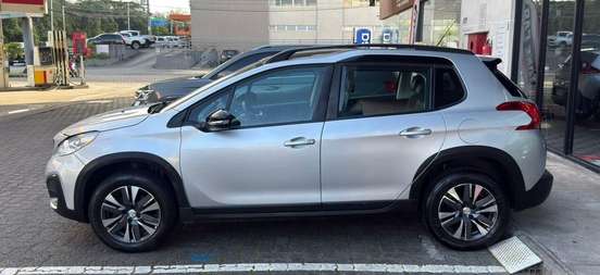 PEUGEOT-2008-2020