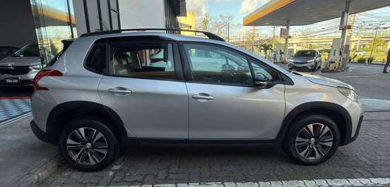 PEUGEOT-2008-2020