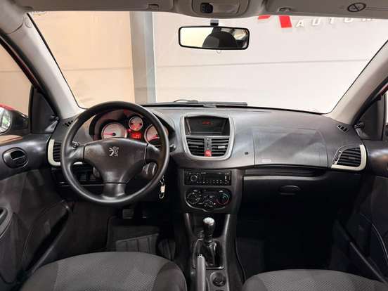 PEUGEOT-207-1.4 ACTIVE 8V FLEX 4P MANUAL PEUGEOT-207-2013