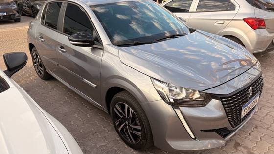 PEUGEOT 208 1.0 TURBO 200 FLEX ALLURE CVT