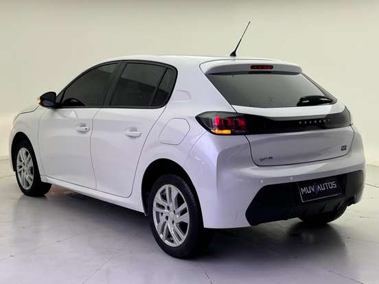 PEUGEOT-208-2022