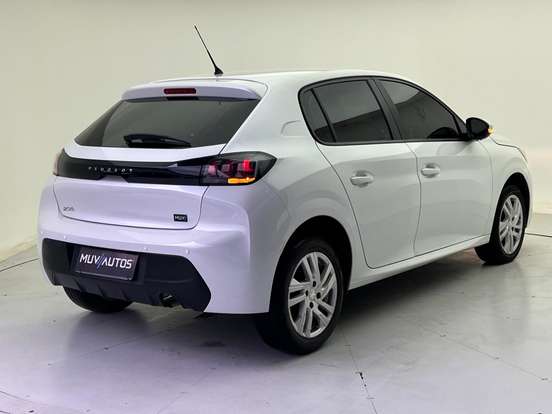 PEUGEOT-208-2022