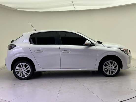 PEUGEOT-208-2022