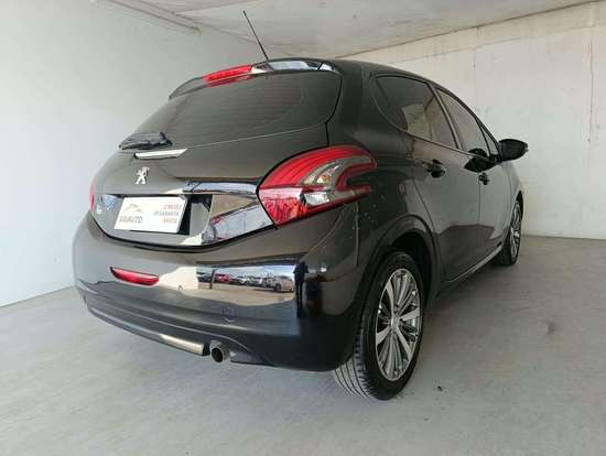 PEUGEOT-208-2019
