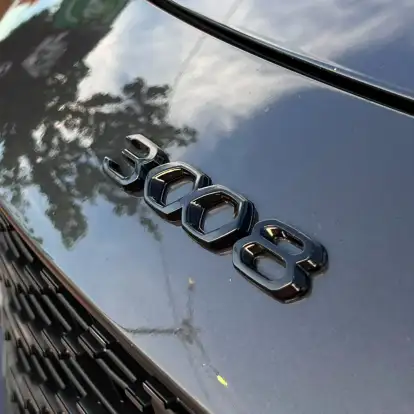 PEUGEOT-3008-2022