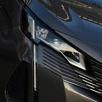 PEUGEOT-3008-2022