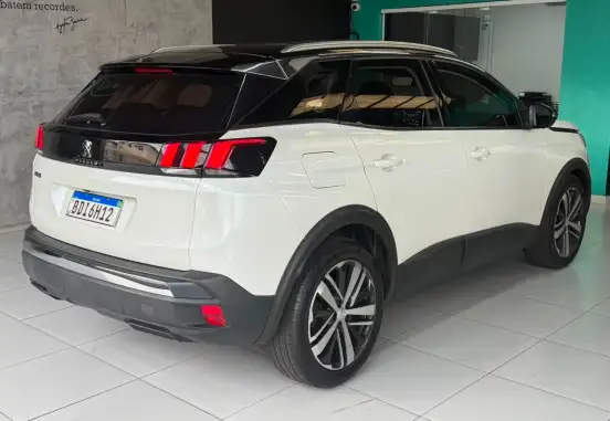 PEUGEOT-3008-2019