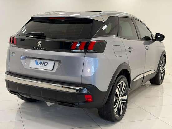 PEUGEOT-3008-2018
