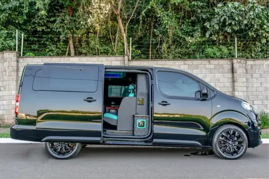 PEUGEOT-EXPERT-2023