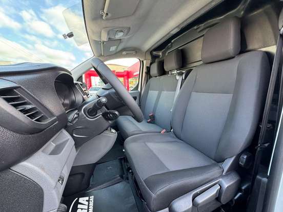 PEUGEOT-EXPERT-2021