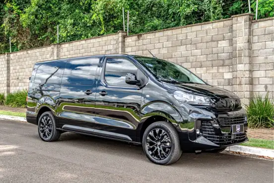PEUGEOT-EXPERT-2025