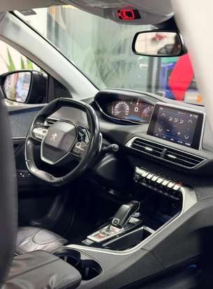 PEUGEOT-3008-2018