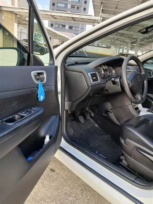 PEUGEOT-307-2011