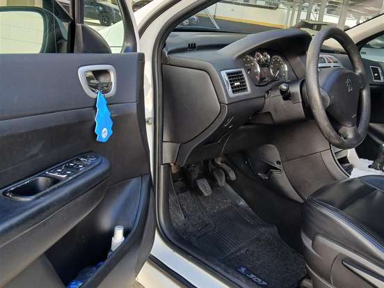 PEUGEOT-307-1.6 PRESENCE PACK 16V FLEX 4P MANUAL PEUGEOT-307-2011