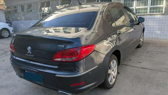 PEUGEOT-408-2011