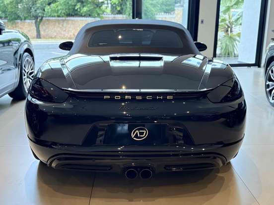 PORSCHE-718-2024