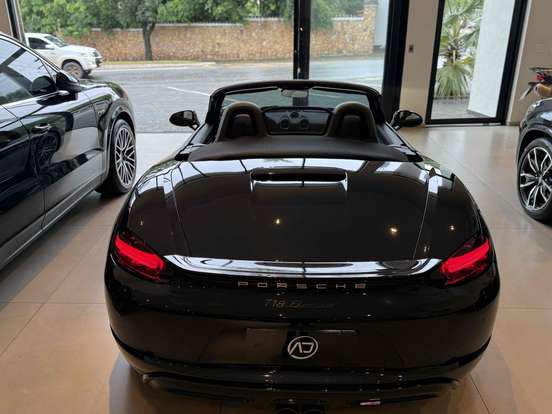PORSCHE-718-2024