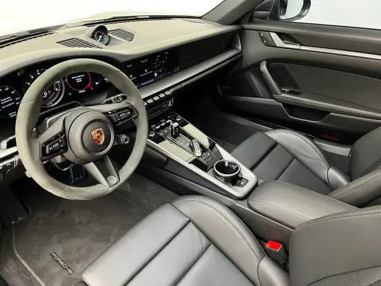 PORSCHE-911-2024