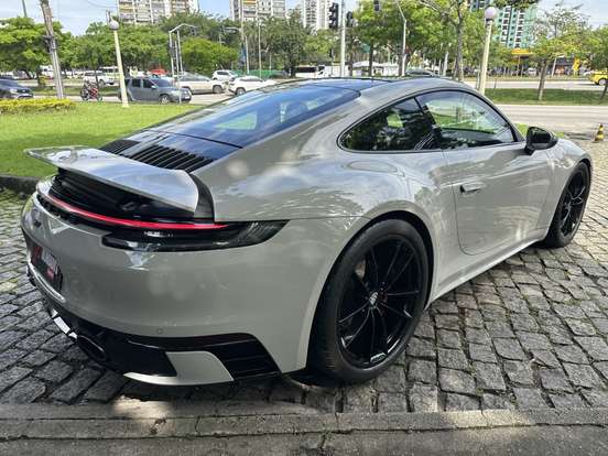 PORSCHE-911-2021