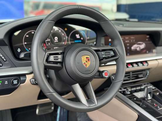 PORSCHE-911-2024