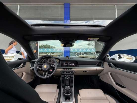 PORSCHE-911-2024